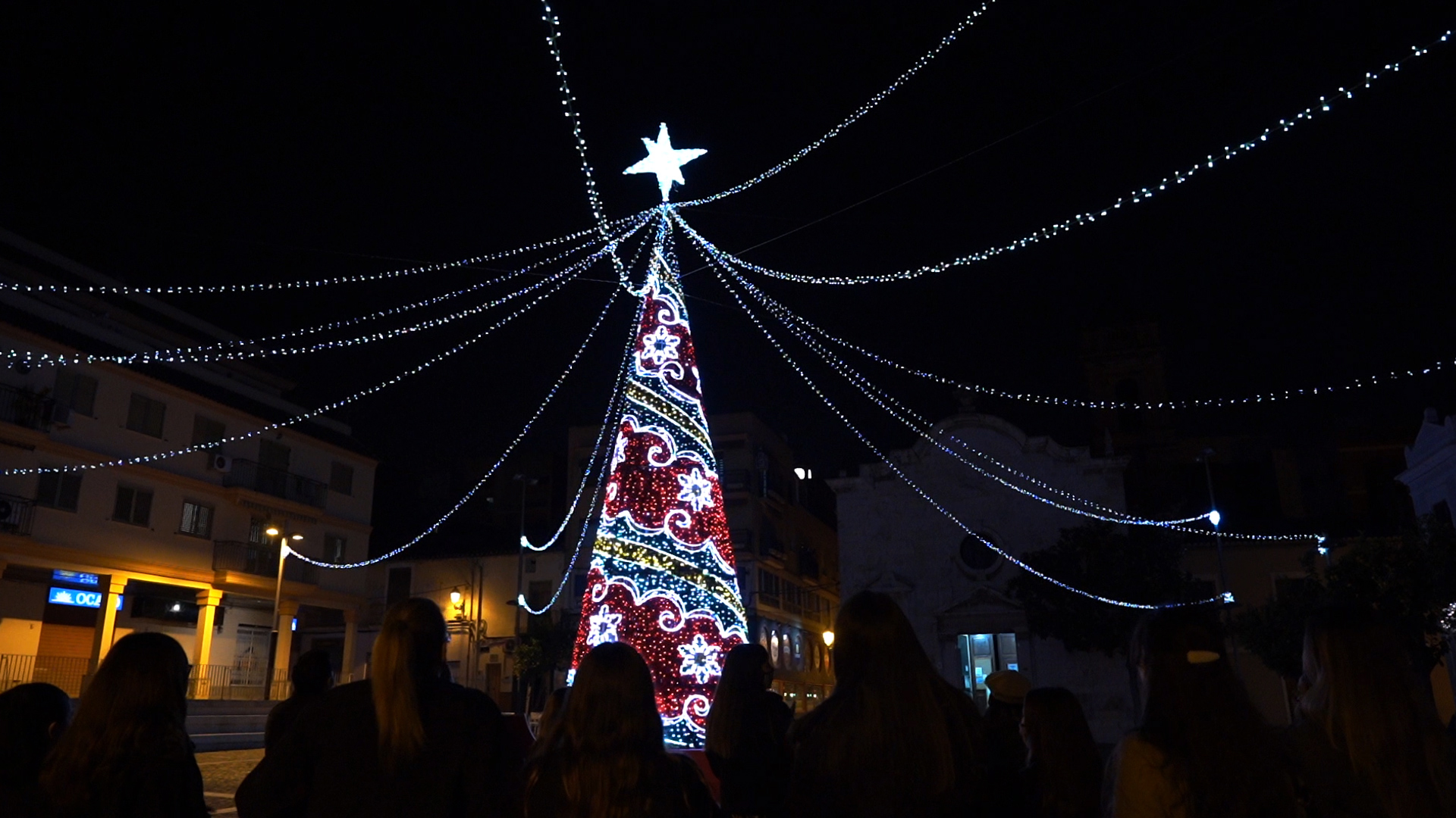 Paterna recibe la Navidad con un  encendido de luces simultáneo en todos los barrios