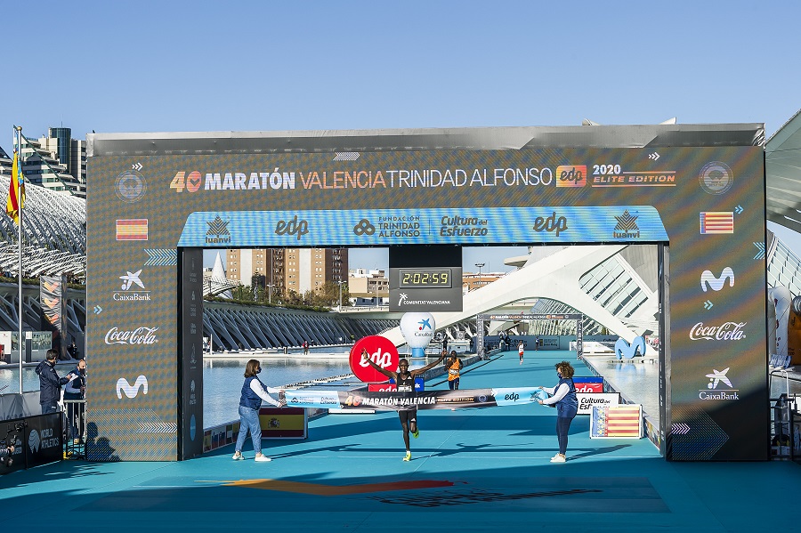 Chebet gana el Maratón Valencia Elite Edition con 2h03:00 y mete a València en el Top 3 del mundo
