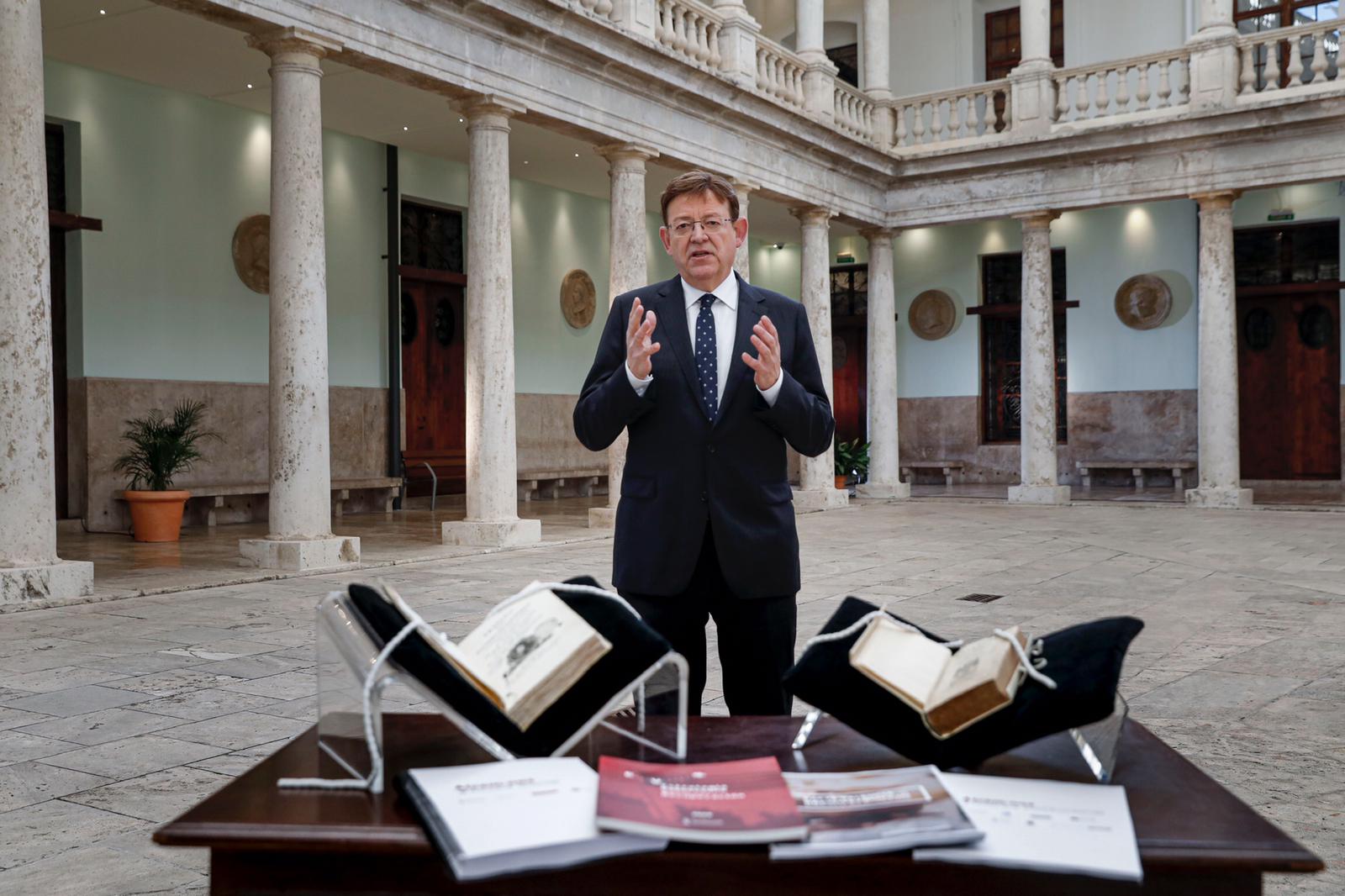 Una cuidada escenografía para el mensaje del President Puig centrado en la educación