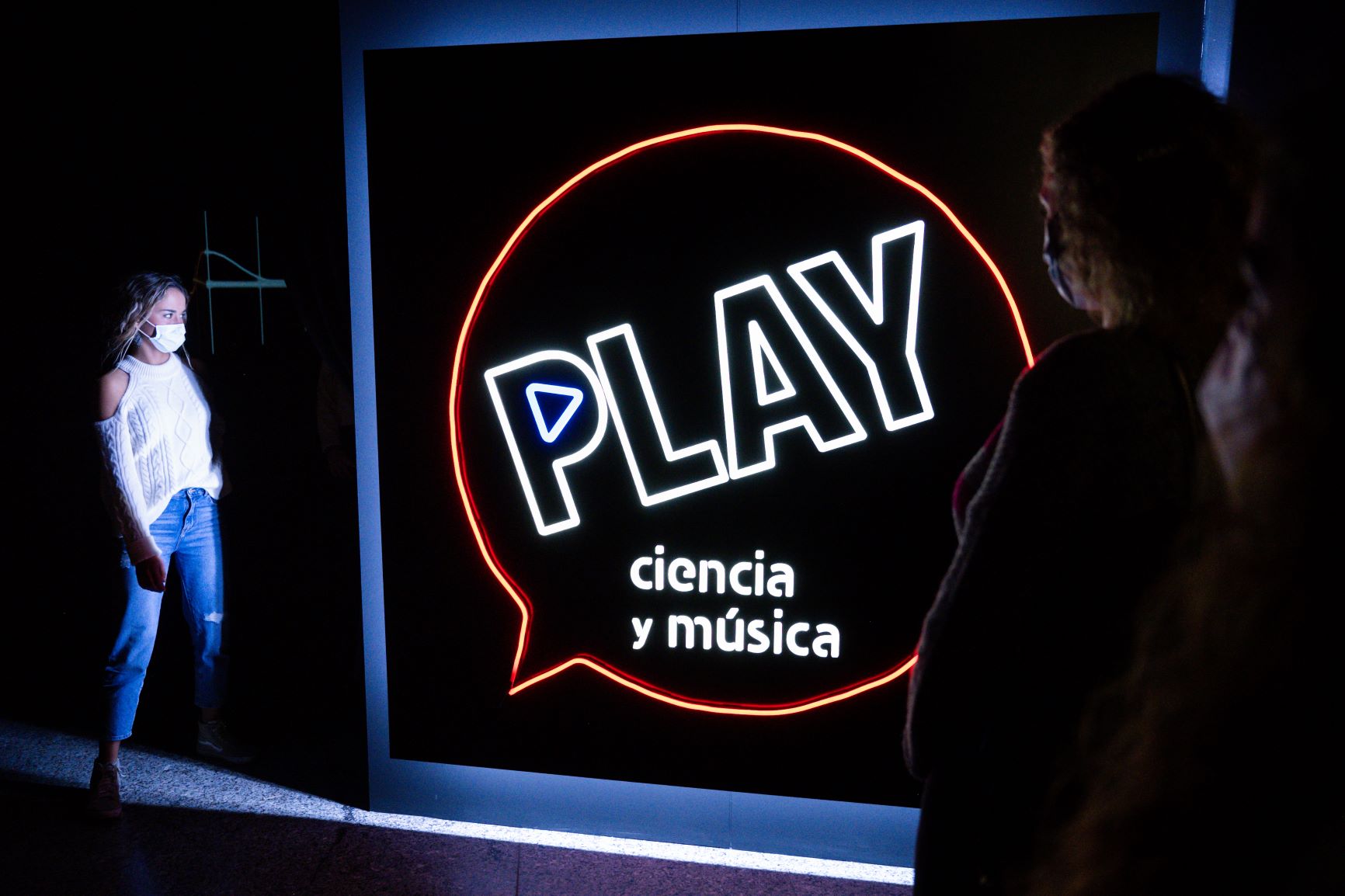 Más de 900 jóvenes nacidos en 2000 han visitado gratis el Museo de las Ciencias