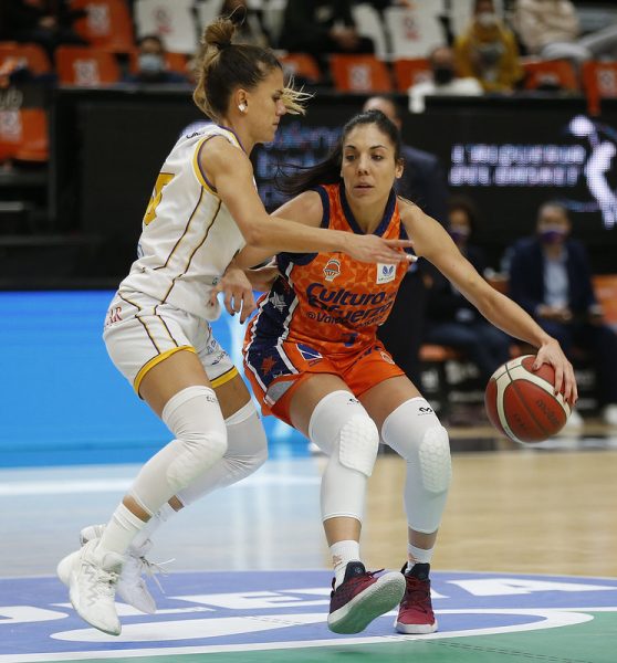 Un Valencia Basket de récord en la vuelta de María Pina (98-60)