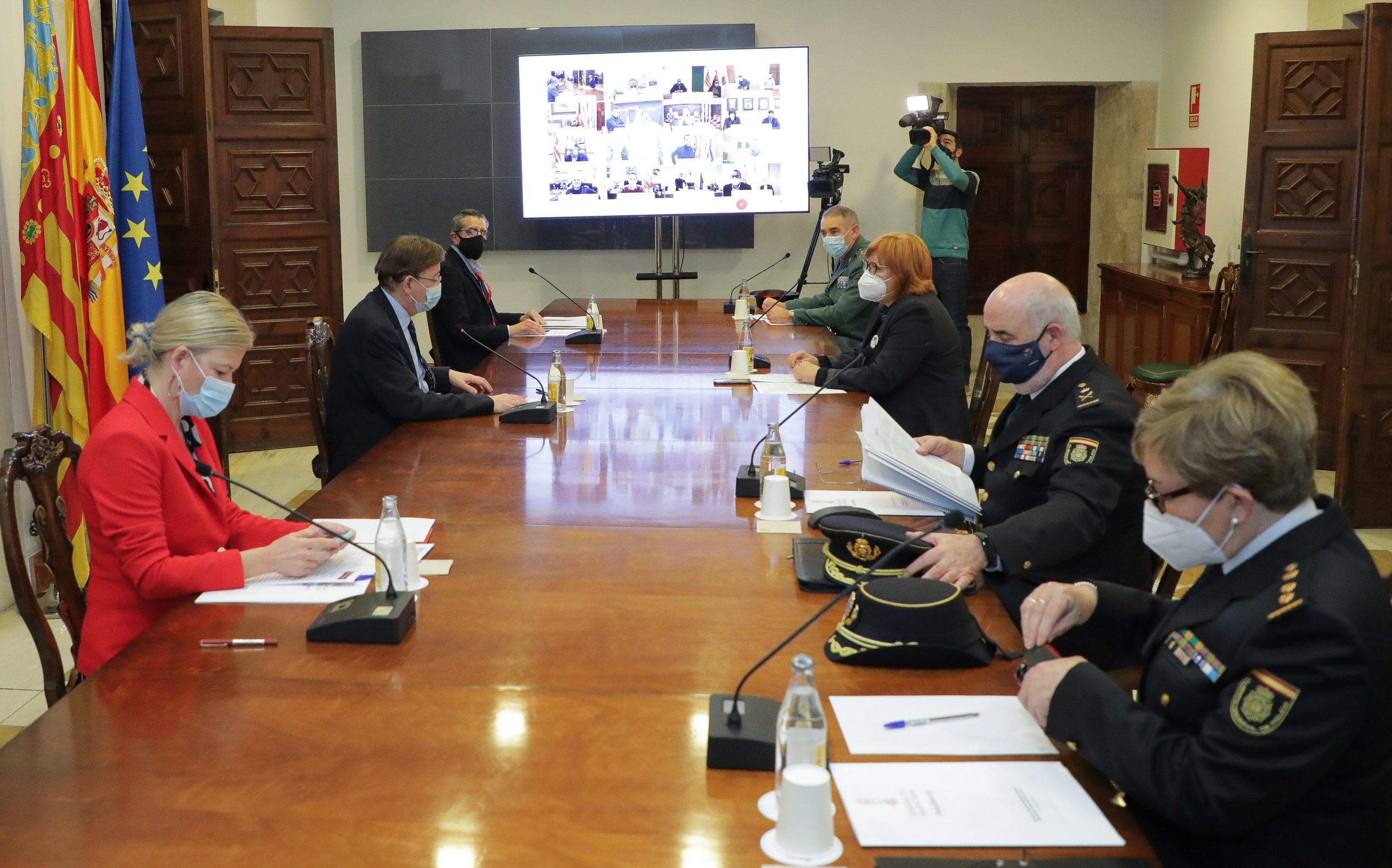 La Generalitat reforzará los controles policiales este fin de semana en accesos y zonas públicas de las 16 ciudades perimetradas