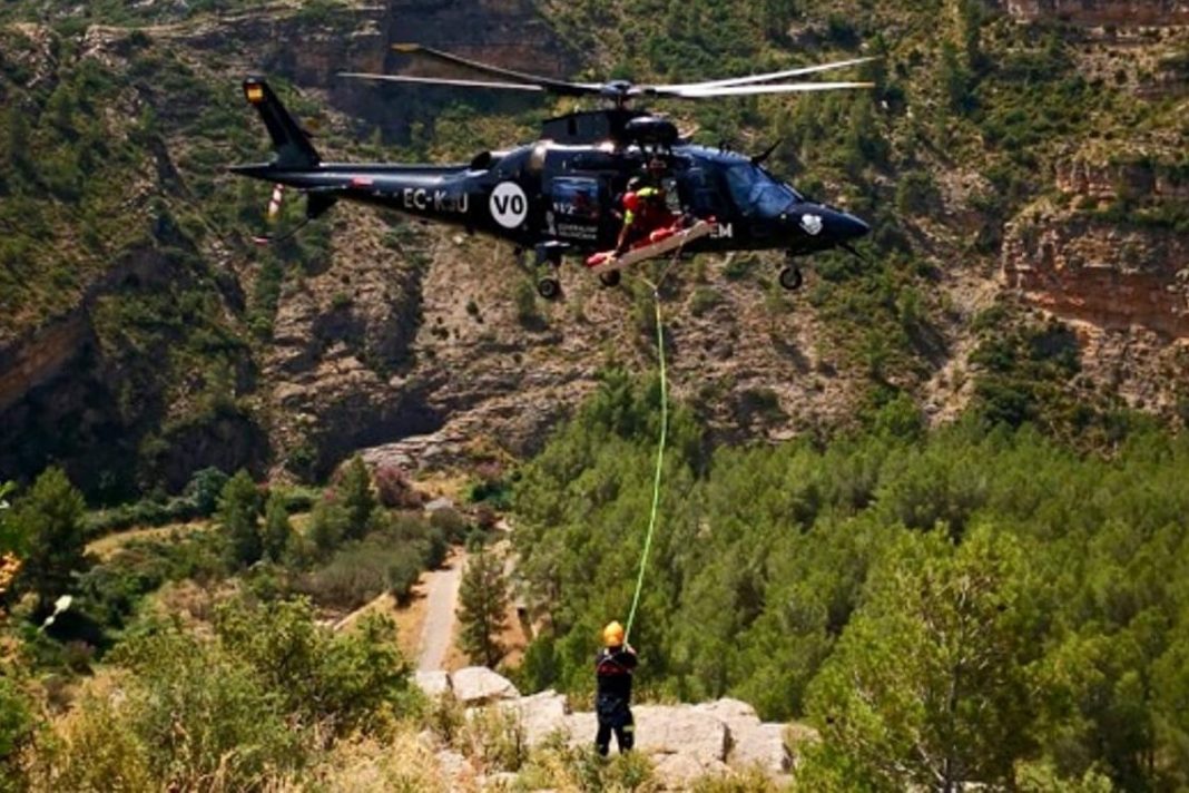 Emergencias coordina una decena de rescates de montaña con helicóptero y seis incendios forestales durante la Semana Santa
