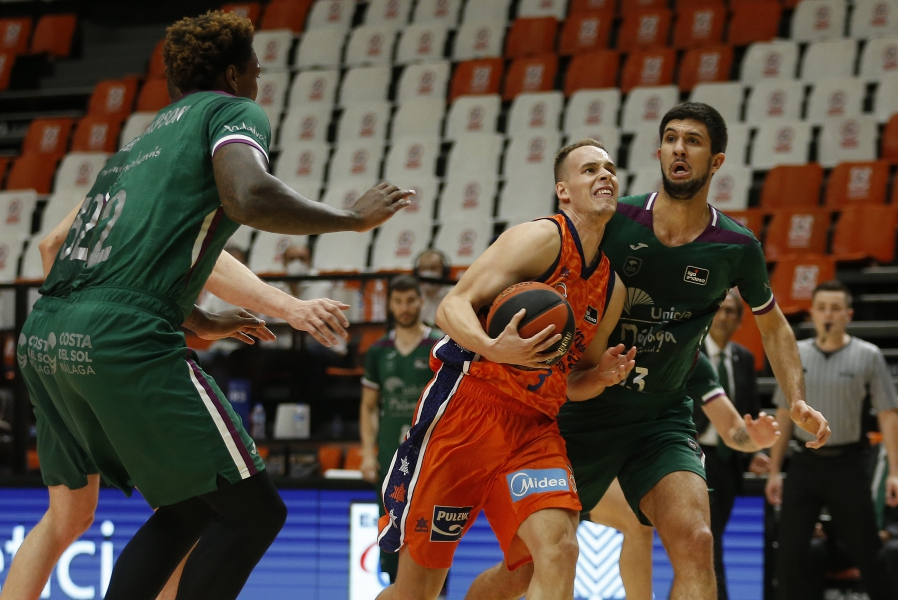 Valencia Basket cierra la semana visitando la pista del Unicaja