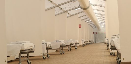 13 meses después de construirse, el Hospital de campaña de La Fe sigue sin licencia de actividad
