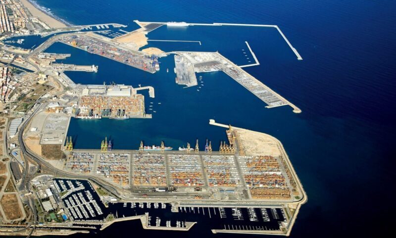 Compromís vuelve a atacar al Puerto de Valencia desde el Consell mientras no se pide ni un € a Europa para regenerar las costas valencianas