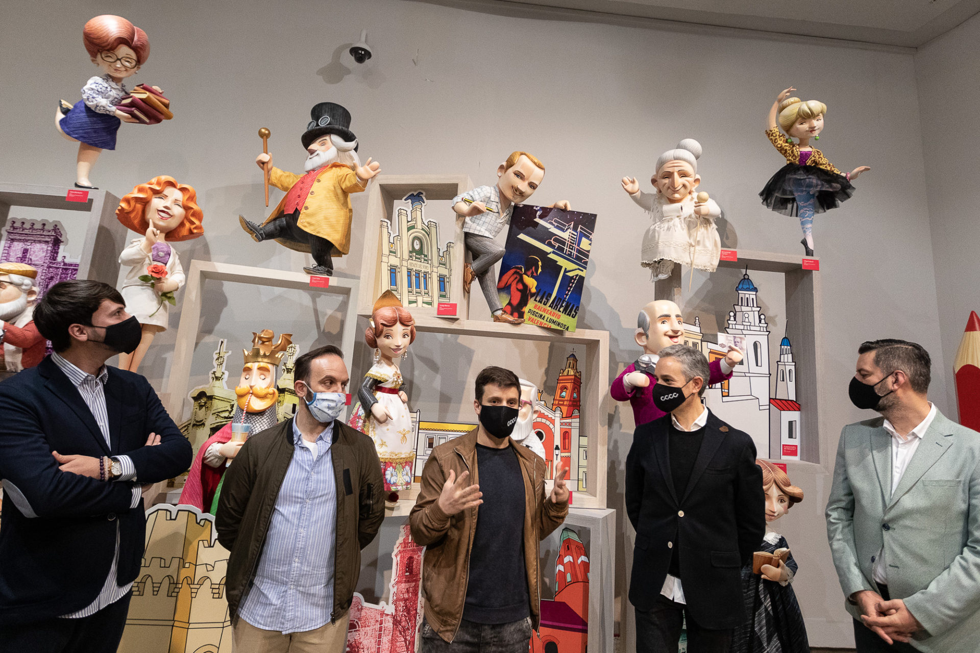 Una visión diferente de las Fallas a través de la exposición "El