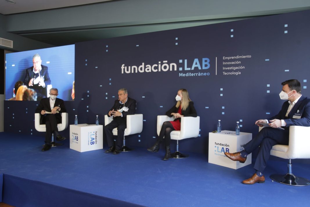 La Fundación LAB Mediterráneo lleva a debate la Inteligencia Artificial a través de la Asociación Valenciana de Empresarios