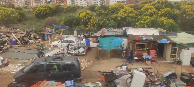 La miseria y la basura se cronifica en Malilla