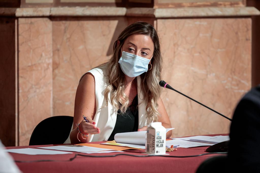 Rocío Gil exige que una comisión especial analice el nuevo pliego del contrato de limpieza viaria y recogida de residuos