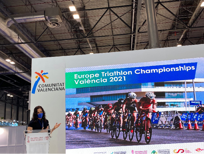 El stand de la Comunitat Valenciana en FITUR acoge la presentación del Campeonato de Europa de Triatlón de Valencia 2021