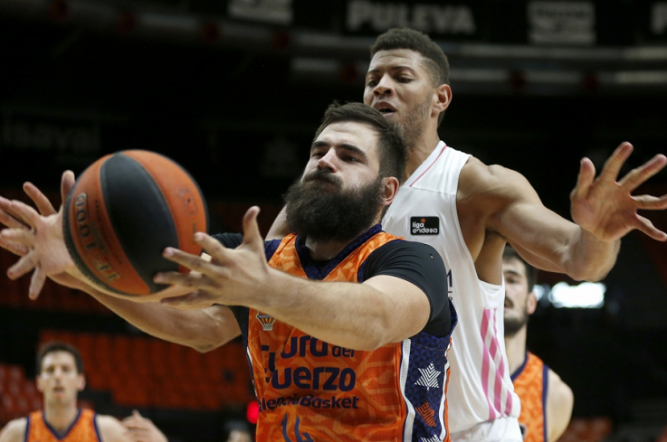 Valencia Basket pone a prueba su racha en la pista del líder Real Madrid
