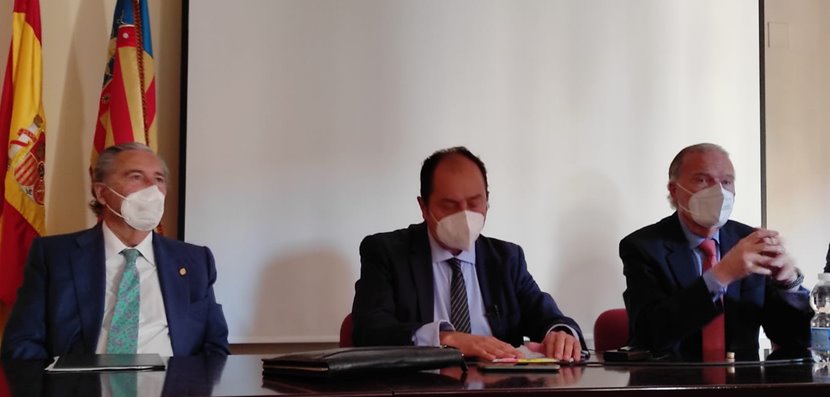 La societat civil exigix en la RACV als politics que complixquen el mandat i es recupere el Dret Foral Valencià