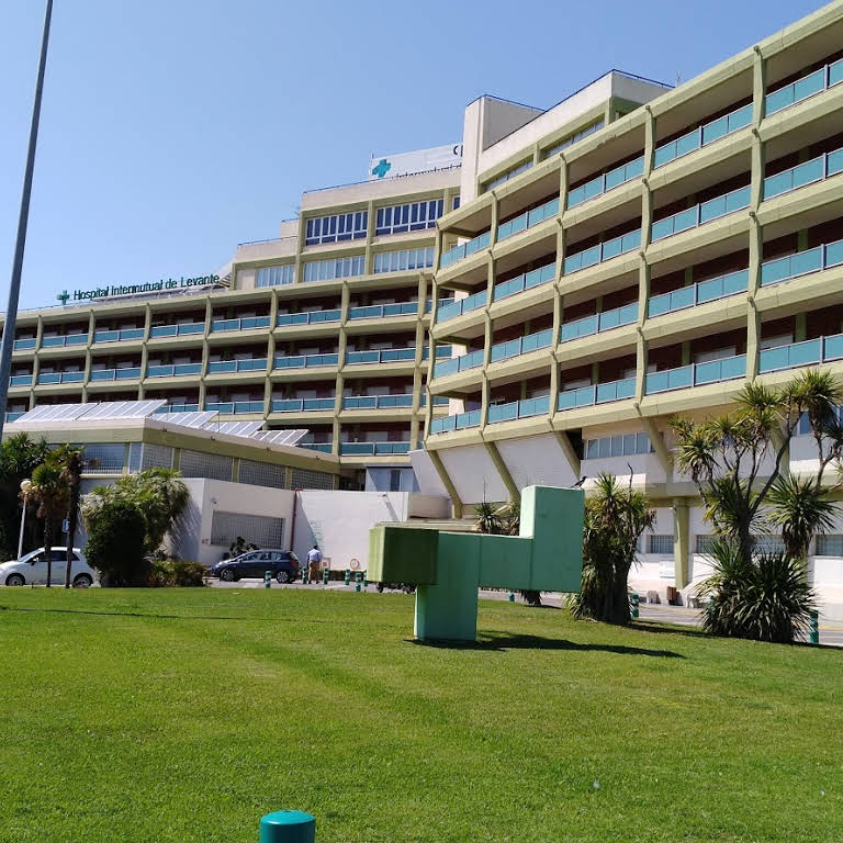 CC.OO. exige a las Administraciones que acaben con la precariedad laboral en el Hospital Intermutual de Levante
