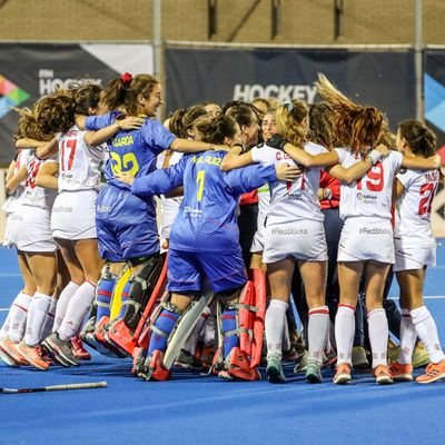 La selección española absoluta femenina de hockey hierba venció a Escocia en su debut en el Campeonato de Europa
