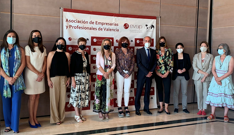 Silvia Gil, Mabel Lozano, Victoria Fernández, Cristina Aristoy ganadoras de los Premios EVAP 2021