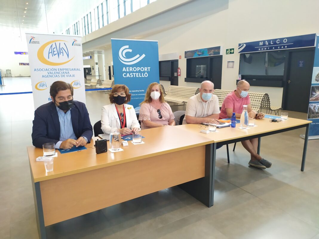 El aeropuerto de Castellón expone su oferta de vuelos ante las agencias de viajes de la Comunitat Valenciana