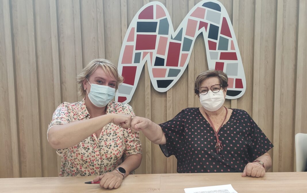 La Mancomunitat de l’Horta Sud firma un convenio con la Unió de Consumidors para la creación de una oficina comarcal de atención a personas consumidoras