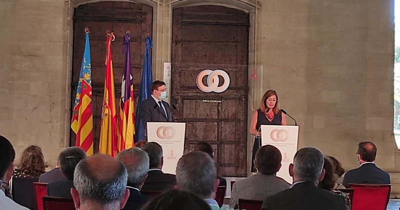 El President Puig habla de «País Valencià» y Ferran Torrent compara a los valencianistas con los negacionistas o terraplanistas