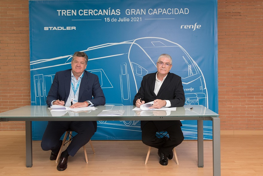 Renfe y Stadler firman el contrato para la compra de 59 trenes de gran capacidad para Cercanías