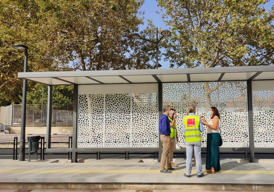 Comienza la instalación de las paradas de tranvia de la futura Línea 10 entre estaciones de Alacant y Nazaret