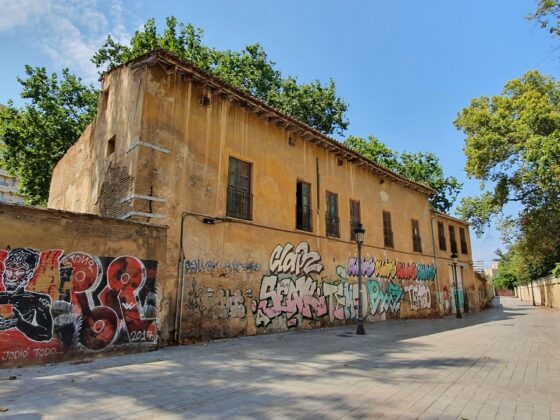 Carlos Mundina “Ruina de la Alquería del Beato Gaspar Bono, víctima del vandalismo y del abandono municipal”