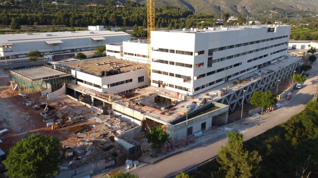 El nuevo Hospital de Ontinyent acabará las obras en 2023 y el actual edificio será convertido en un Hospital de crónicos