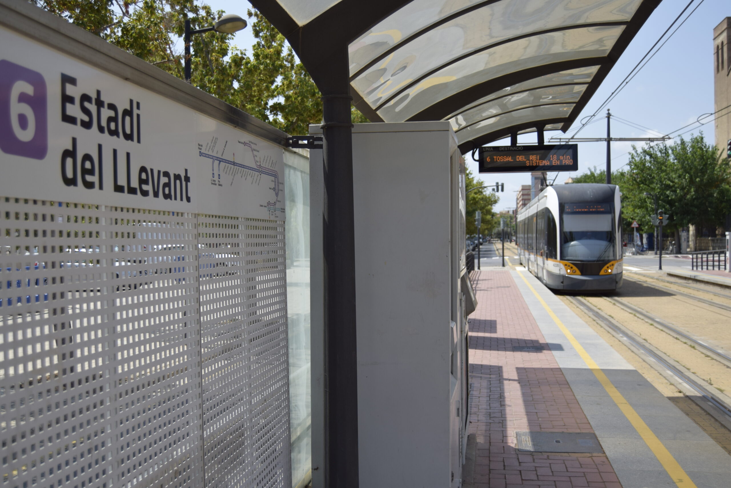 La Generalitat refuerza el martes el servicio de Metrovalencia para el encuentro de Liga entre Levante UD y Real Club Celta de Vigo
