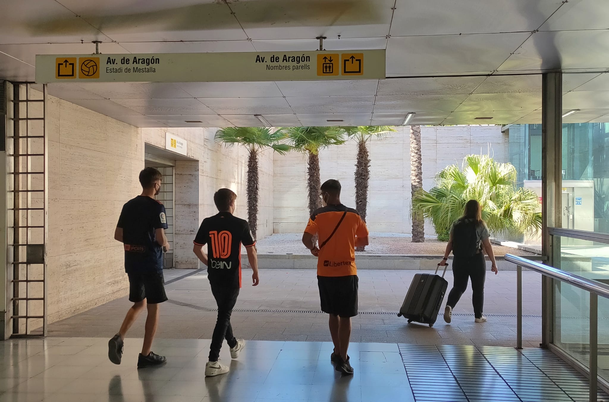 Metrovalencia facilita el acceso y regreso al partido que disputan el Valencia CF y Real Madrid con trenes especiales