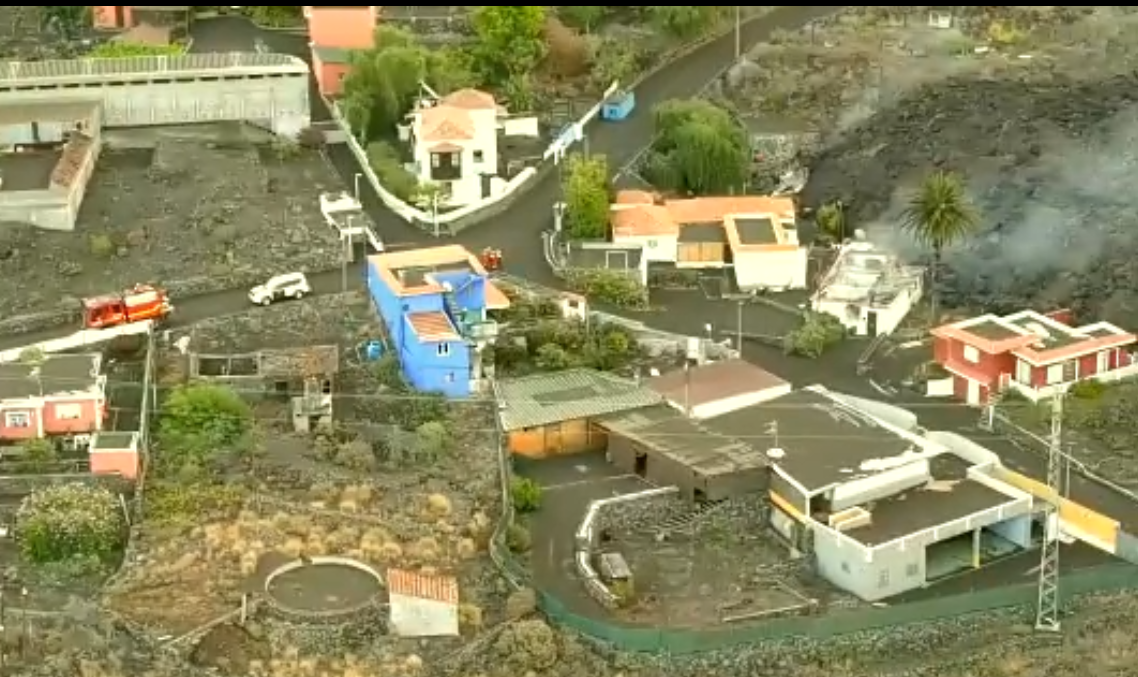 El volcán de la Palma se reactiva y sepulta la iglesia, el centro de salud y el colegio de Todoque entre 589 edificaciones