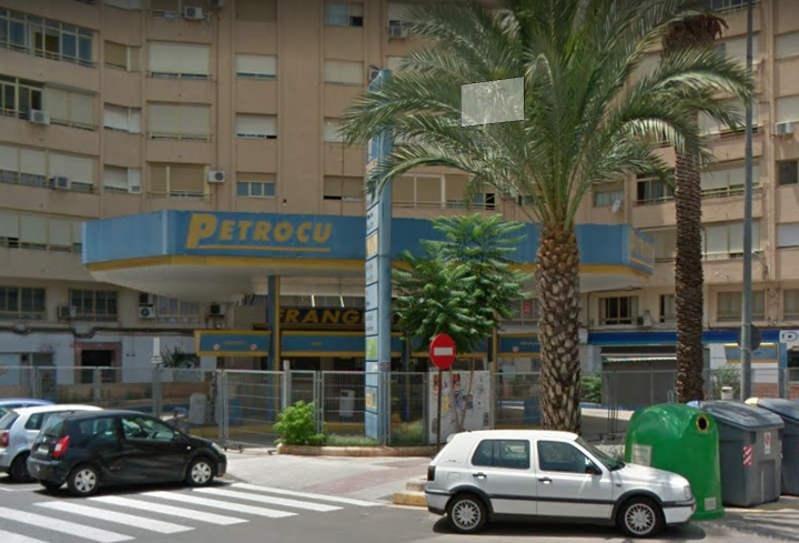 Alzira compra la antigua gasolinera de la Av. Luis Suñer para desmontarla y descontaminar los terrenos