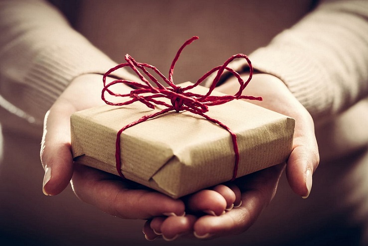 Cómo elegir el regalo perfecto: UO nos brinda los mejores trucos para acertar