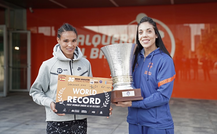 Cristina Ouviña y Letesenbet Gidey, reinas del deporte en Valencia