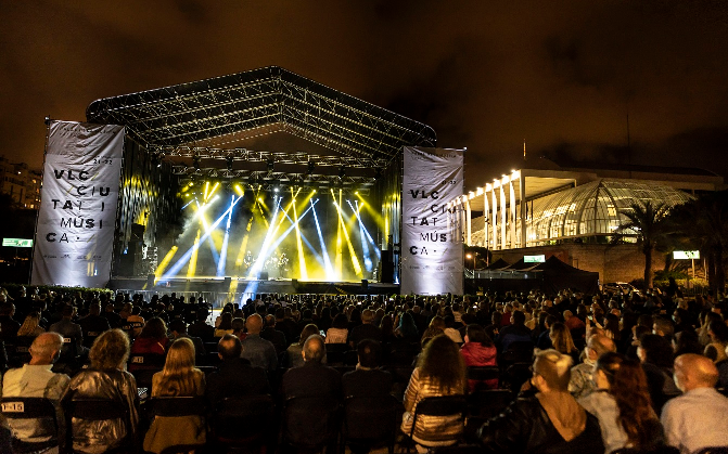Más de 5.000 personas asisten a las jornadas musicales del Palau para el 9 de Octubre
