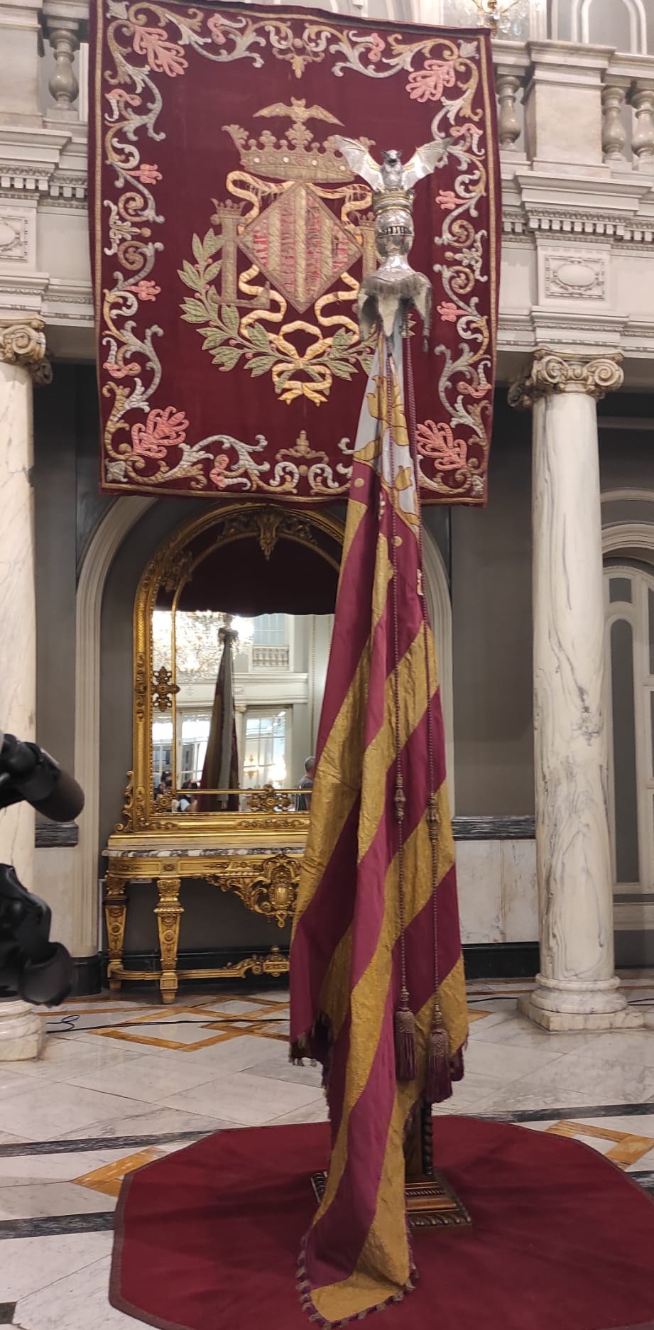 La procesión Cívica del 9 d’Octubre cambia de recorrido por las obras, mascletaes en barrios y sin Moros y Cristianos