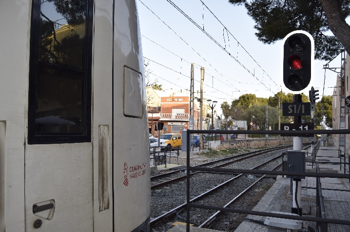 Ferrocarrils de la Generalitat adjudica la instalación de láminas de polivinilo en metros y tranvías