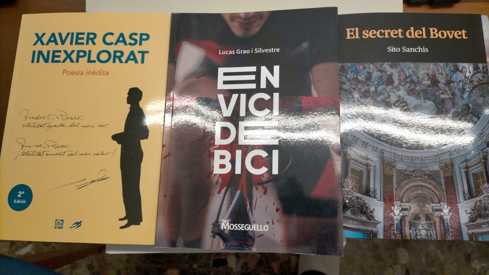 El Patronat de la RACV assistix a la Gala d'AELLVA a on es nomena escritor de l'any a Lucas Grau Silvestre