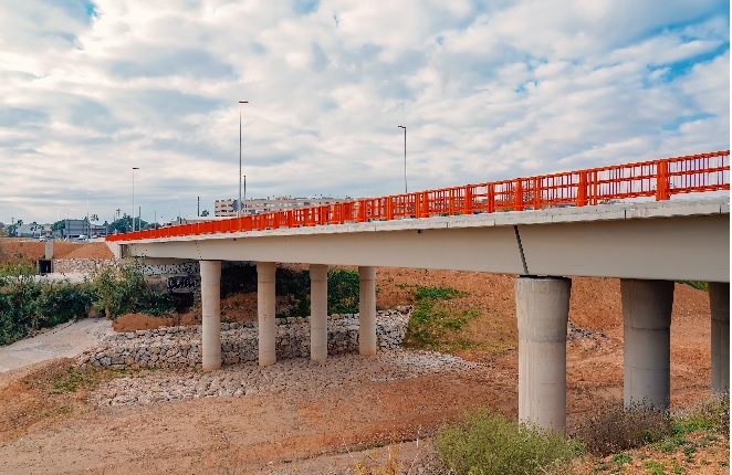 La Generalitat pone en funcionamiento el nuevo puente sobre el barranco de Chiva que mejorará la movilidad y los accesos a Torrent