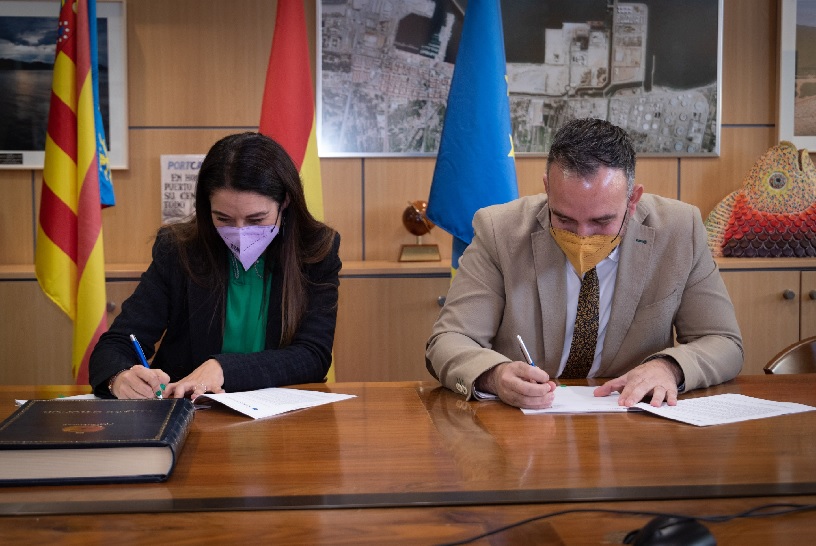 Transición Ecológica y Port Castelló firman un convenio pionero para la mejora de la calidad del aire