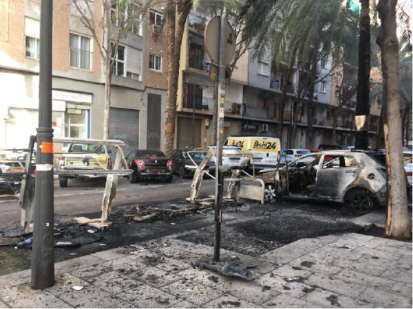 Carlos Mundina (PP) denuncia que la falta de limpieza provoca la quema de contenedores y vehículos en Zaidia