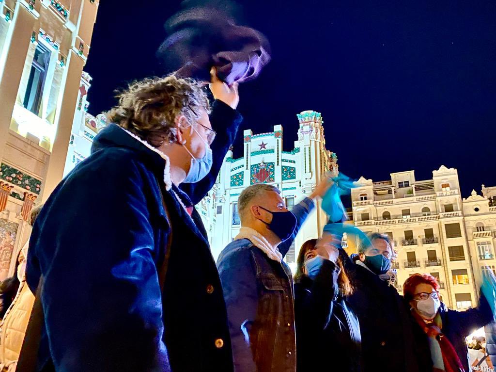 Compromís se concentra por las cercanías de Valencia mientras aprueba los presupuestos en Madrid que relegan las inversiones