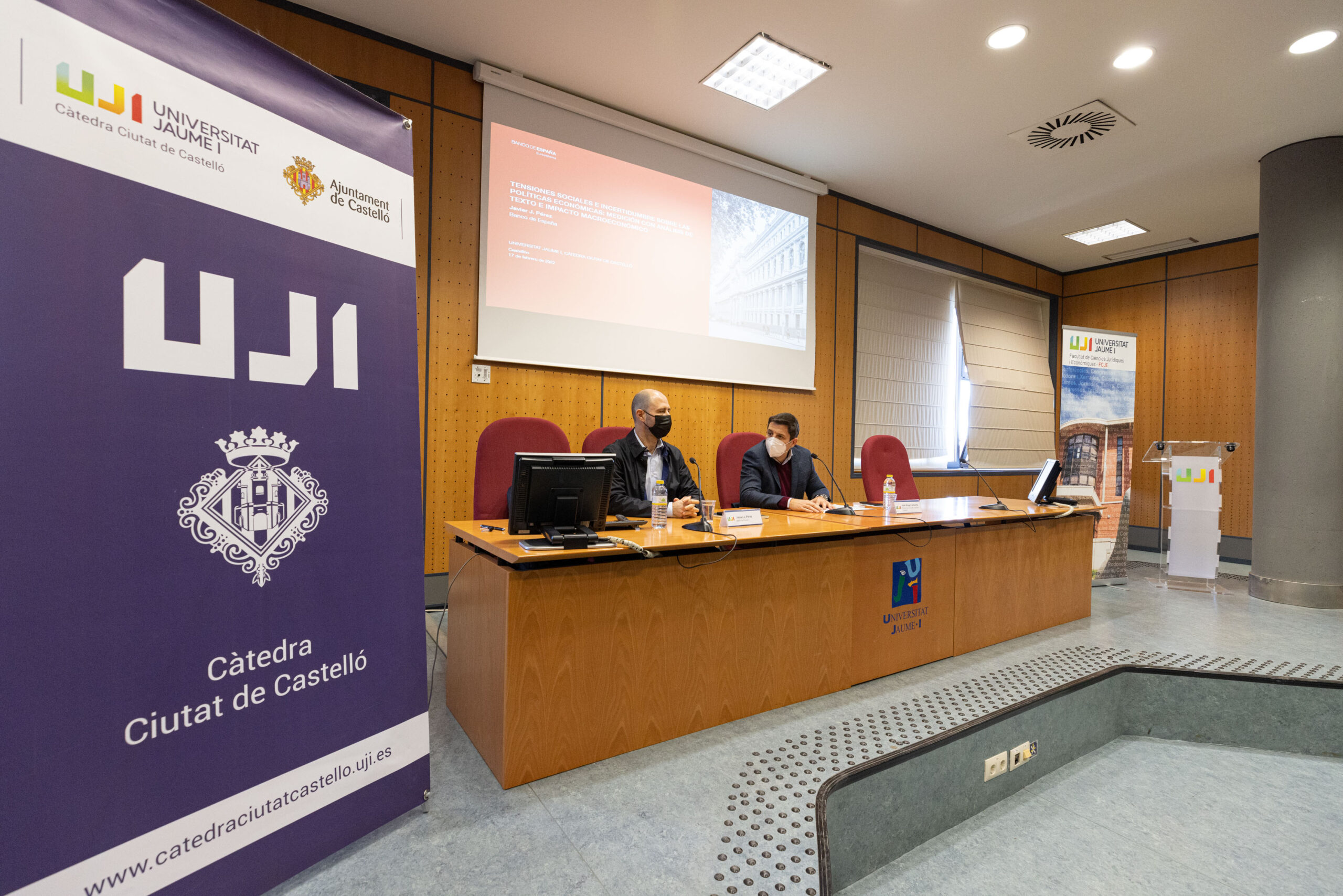 El especialista en economía internacional del Banco de España Javier Pérez analiza el uso de algoritmos en la construcción de indicadores de incertidumbre de política económica