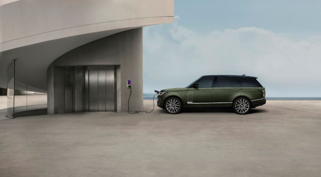 Los vehículos PHEV o eléctrico Jaguar Land Rover vienen con cargador gratis de Endesa X
