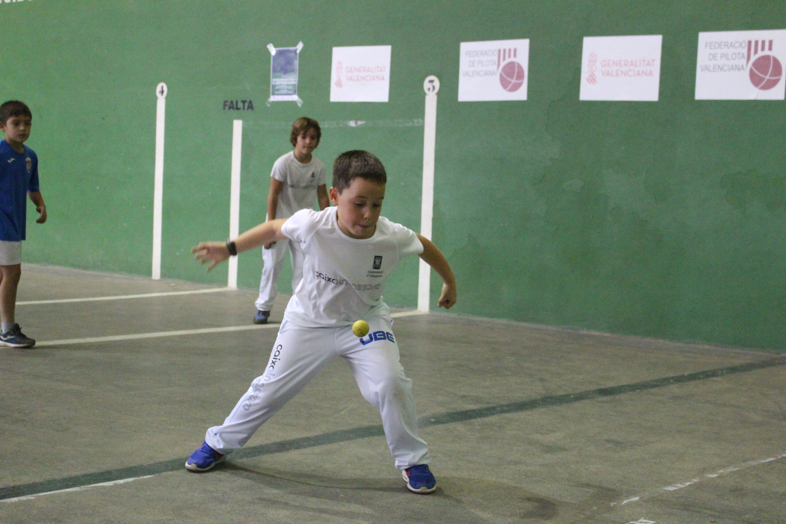 Más de 600 deportistas se han inscrito a los JECV de frontón individual