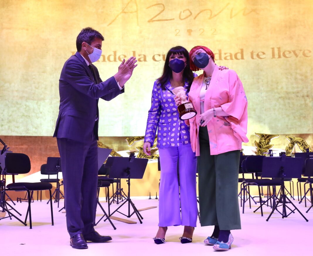 La escritora María Zaragoza Hidalgo se alza con el Premio Azorín con su obra “La biblioteca de fuego”