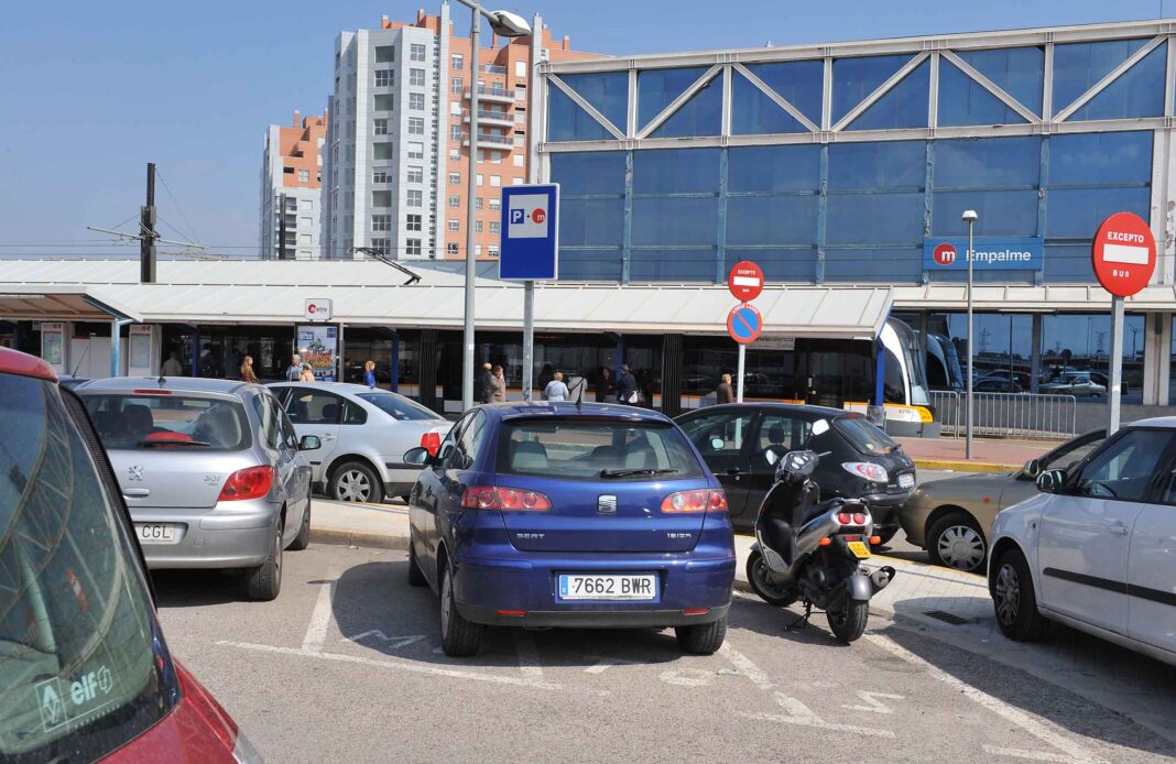 La Generalitat ofrece cerca de 1.500 plazas gratuitas de aparcamiento en parkings disuasorios de Metrovalencia estas Fallas