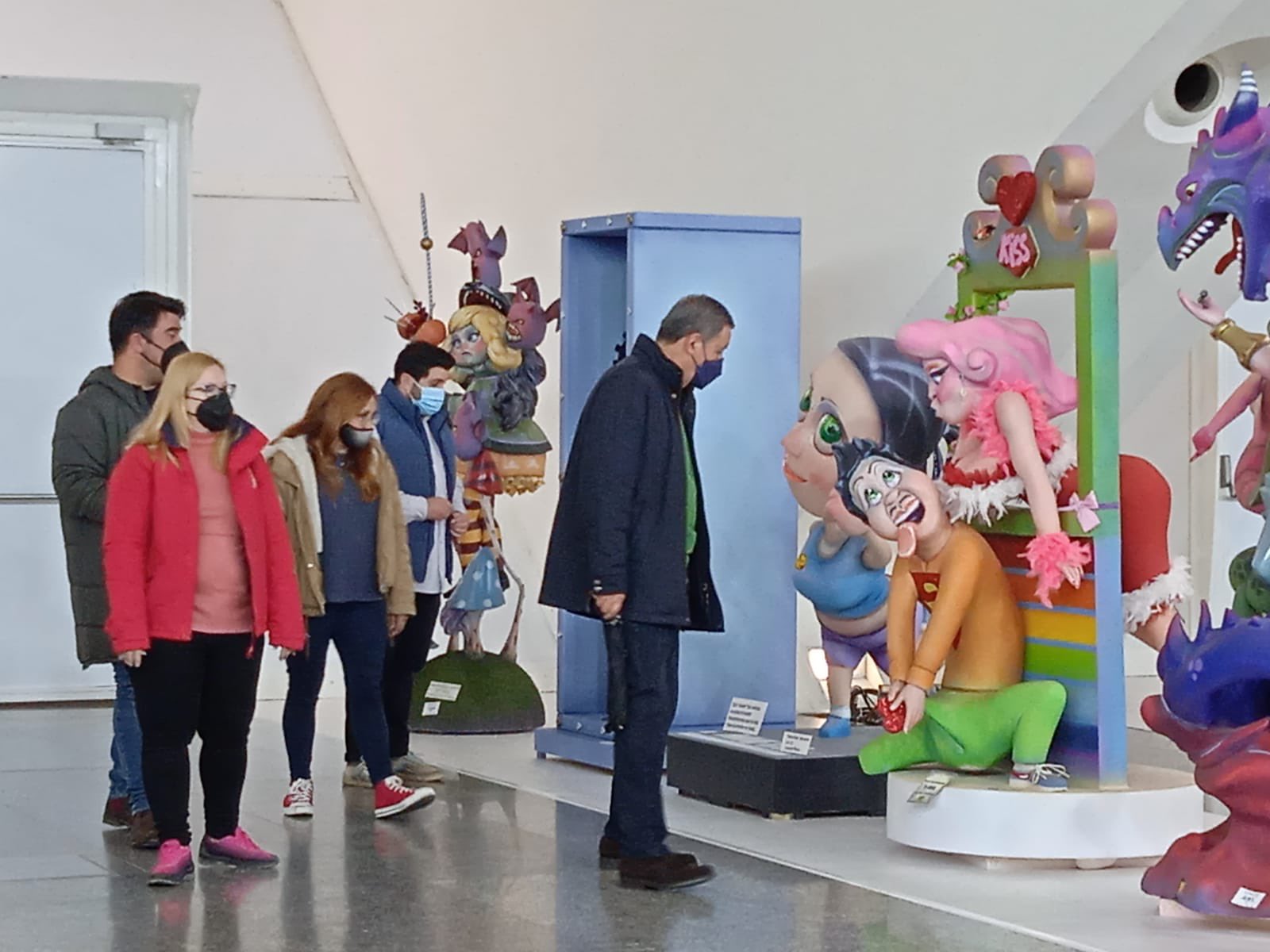 Premis als millors ninots de Seccio de l'Exposicio del Ninot de Junta Central Fallera
