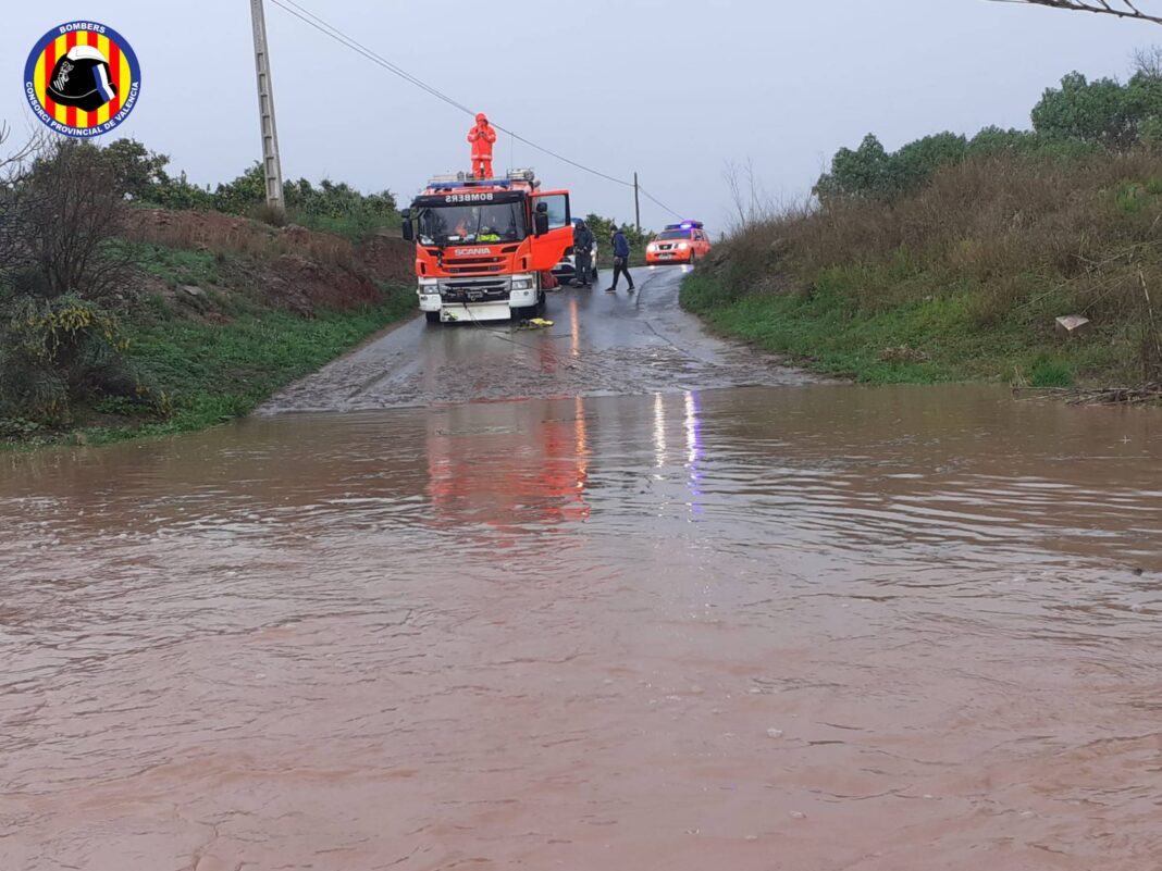 Varias poblaciones valencianas acumulan casi 750 litros de lluvia este mes de marzo y las tormentas continúan