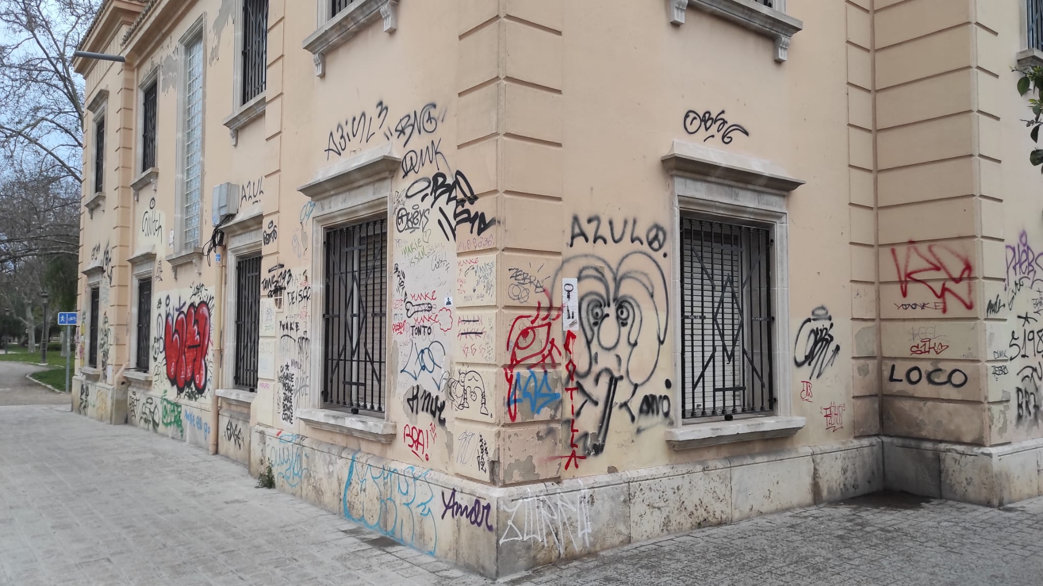 Cs insta a la concejala Tello a retirar las pintadas en la estatua de San José