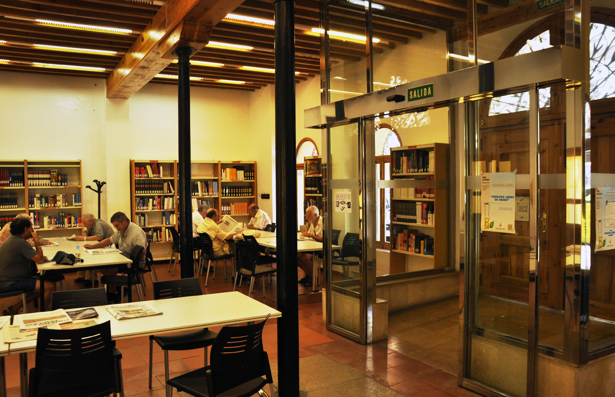 La Biblioteca de L’Eliana se traslada a su nueva ubicación provisional